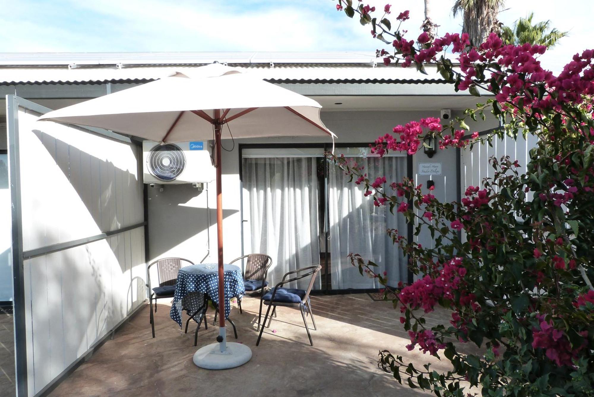 Hannah's Haven Studio Deluxe Lägenhet Beaufort West Exteriör bild