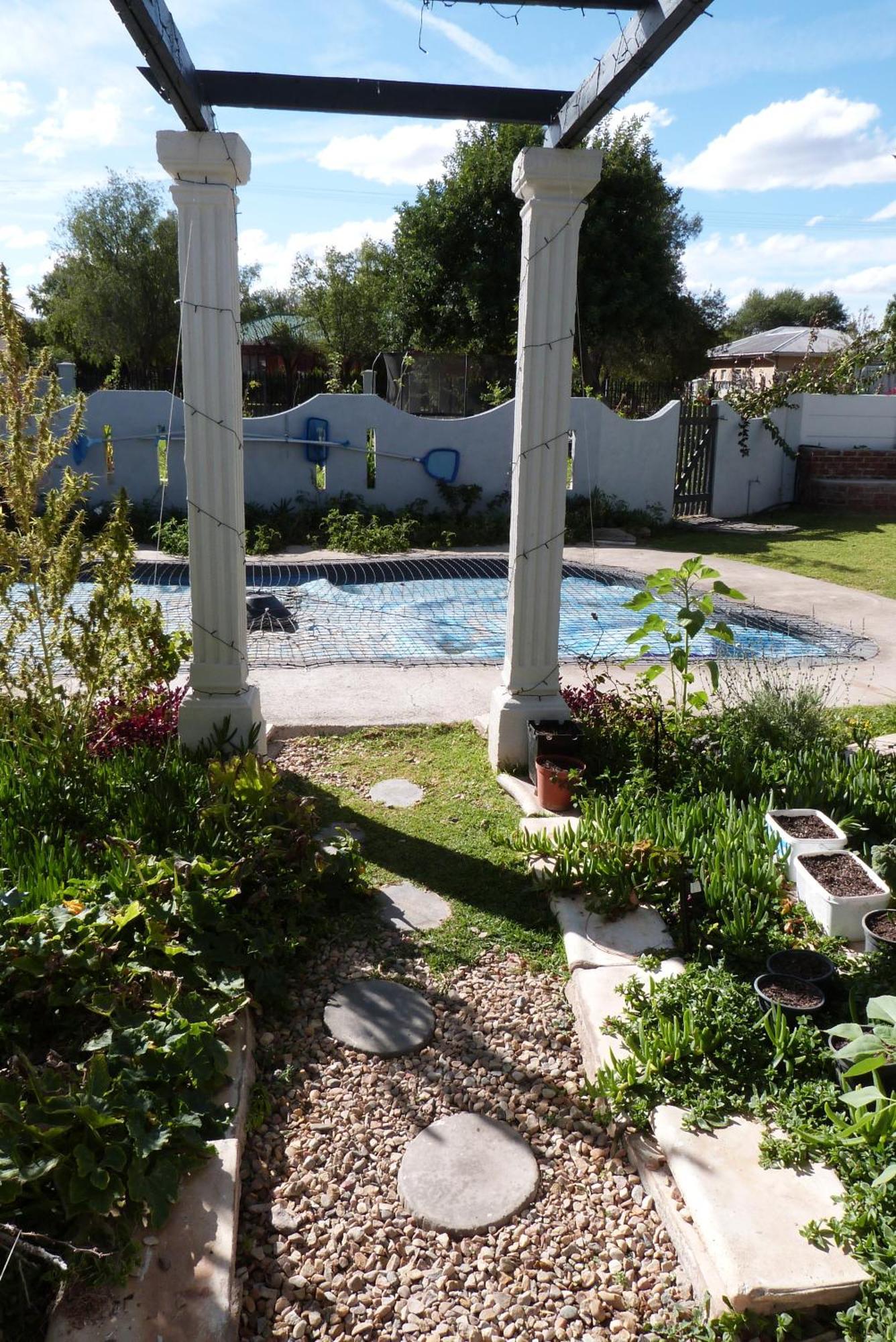 Hannah's Haven Studio Deluxe Lägenhet Beaufort West Exteriör bild